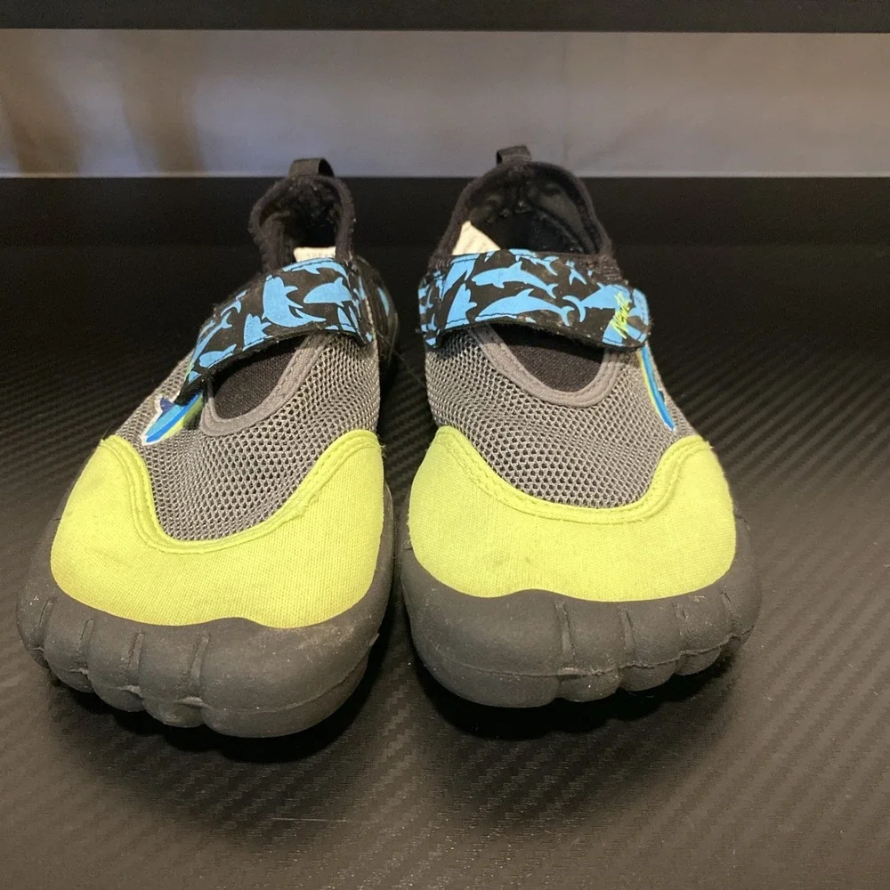 Newtz Youth Water‎ Shoes Shark Gray Green Aqua Sock Beach Size 12
